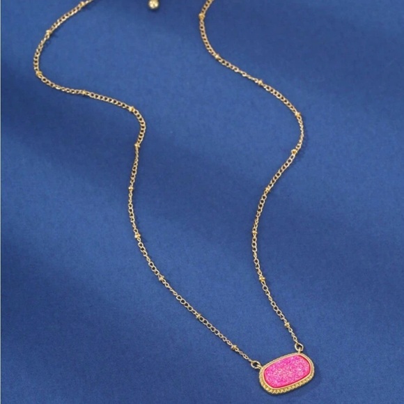 NWT Pink Pendant Necklace - Picture 2 of 4